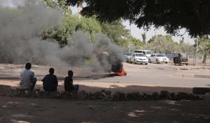 Arrestan a maestros que protestan contra el golpe en Sudán