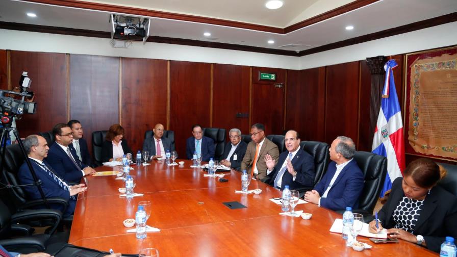 JCE y CDEEE realizan coordinaciones para Primarias Simultáneas 