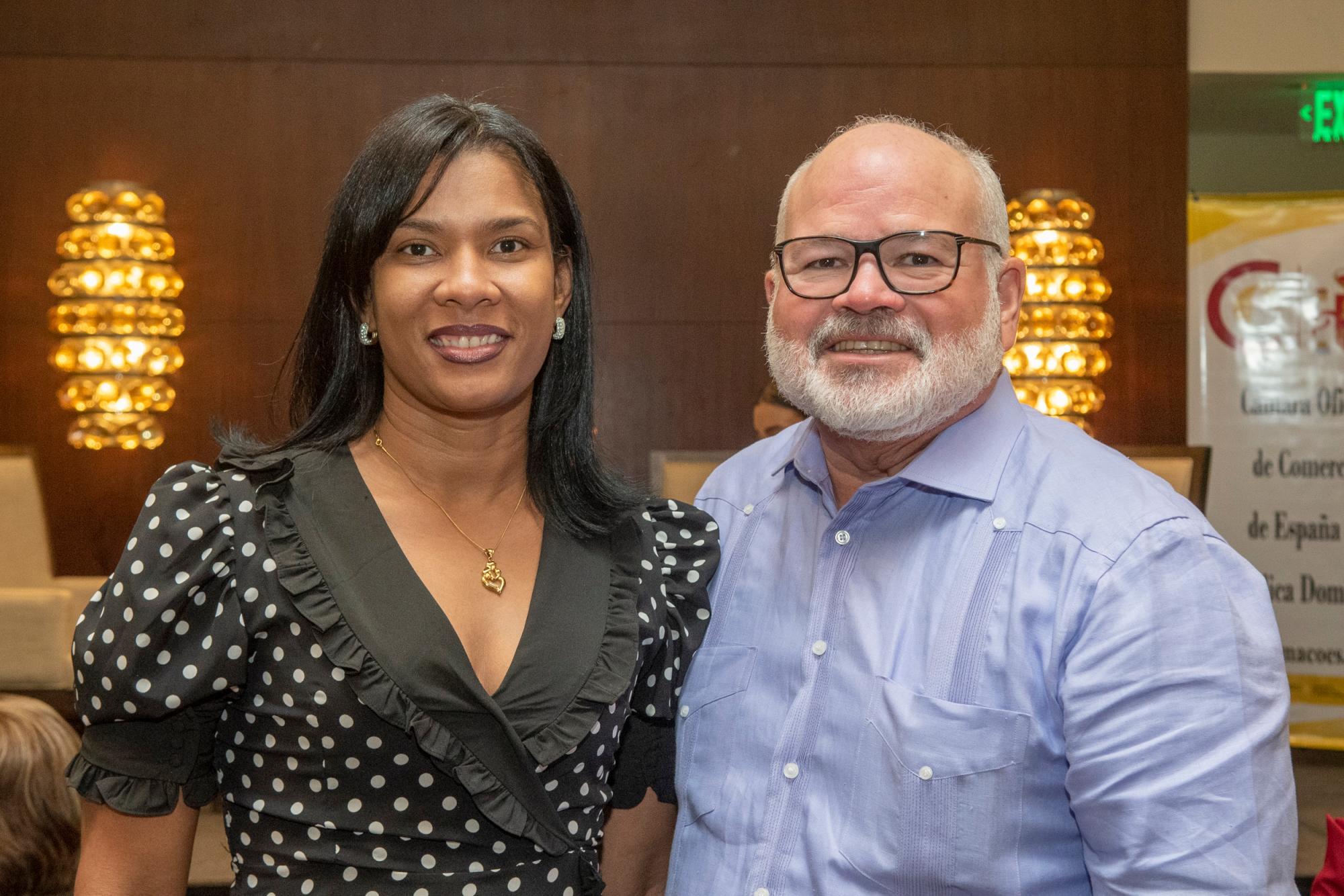 Miguelina Méndez y Armando Requena.