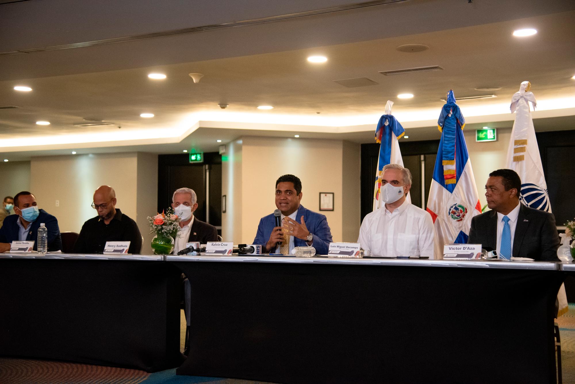 El anuncio fue hecho durante un encuentro de alcaldes con directivos de entidades municipalistas  