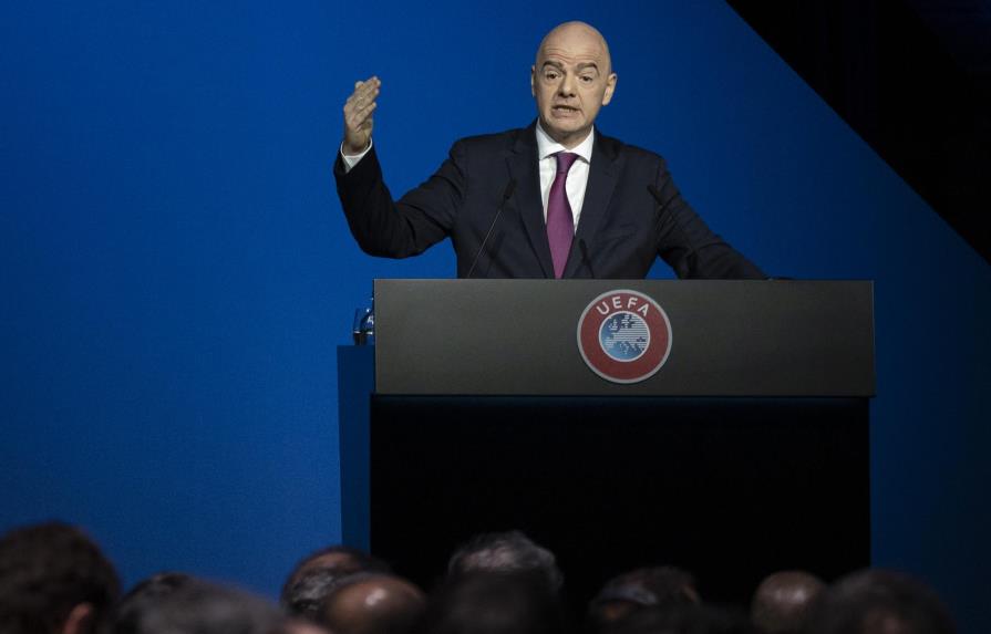 Presidente FIFA elogia su lucha contra la corrupción y su plan ante COVID-19