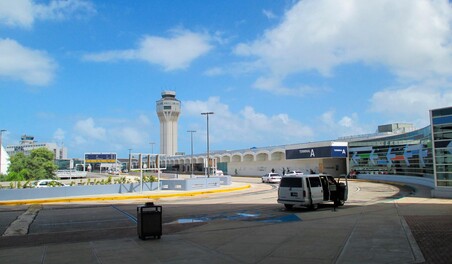 Acusan a 17 personas por tr&aacute;fico de coca&iacute;na de Puerto Rico a EE. UU. en avi&oacute;n y correo postal