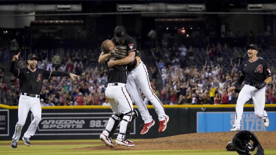 Gilbert lanza juego sin hit, en 1ra apertura por Arizona