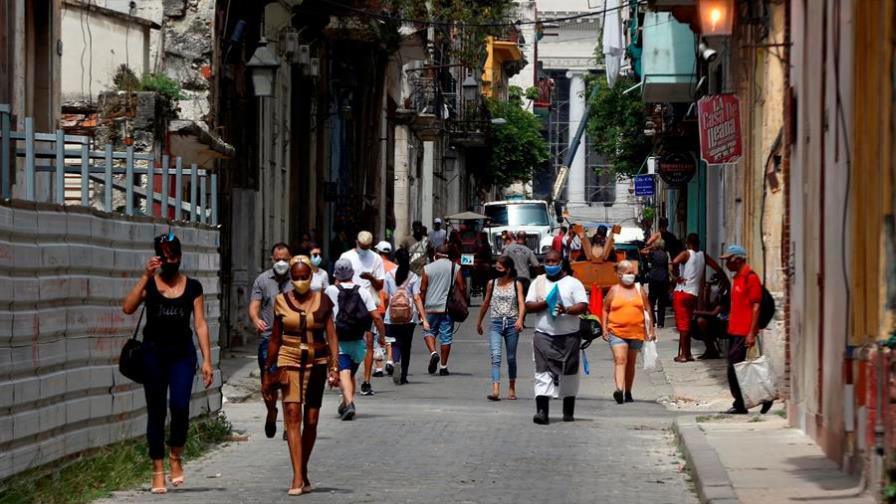 Cuba registra 8.605 casos de covid-19 y 76 fallecimientos en un día