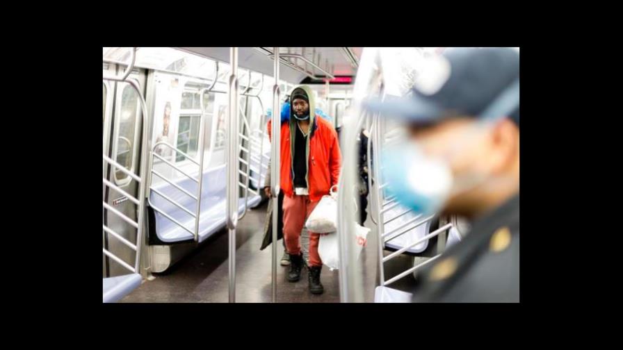 El metro de Nueva York aumenta un 50 % sus pasajeros respecto al mes pasado