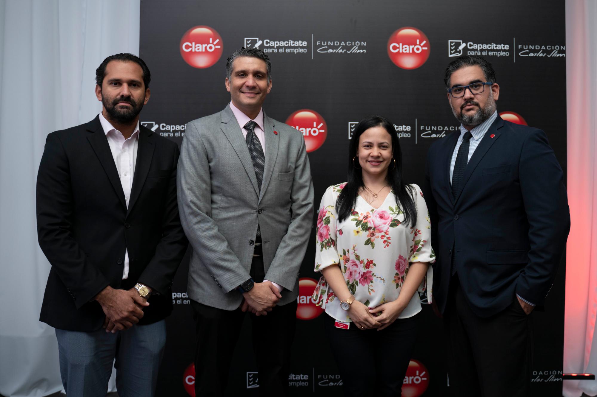 Pedro Ynoa, Shariff Quiñones, Olga Santos y Nelson Dume.