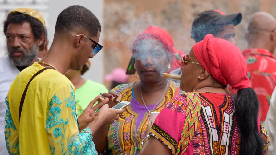 Fiestas de San Miguel, patrono sinónimo de santería, ron, tabaco y atabales
