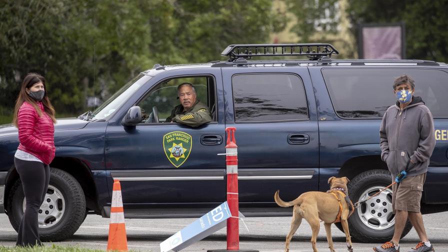 California: Derriban estatua de Junípero Serra en protesta