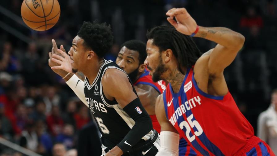 Con 28 puntos de Woods, Pistons arrollan 132-98 a Spurs