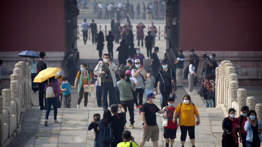 China reabre la Ciudad Prohibida y parques en la capital