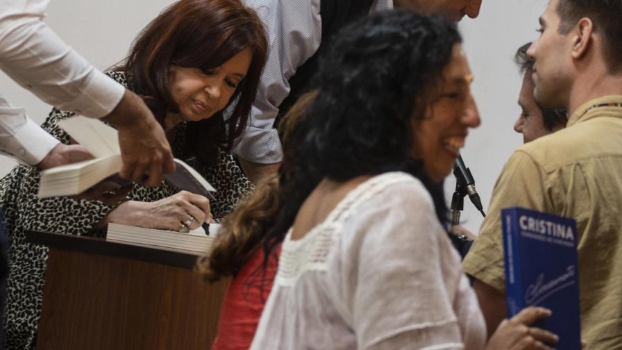 Cristina Fernández presenta libro en Cuba y critica deuda Cristina Fernández presenta libro en Cuba y critica deuda