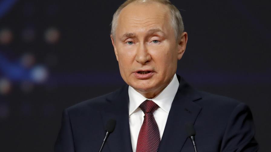 Putin dice que Ucrania solamente prosperaría junto a Rusia