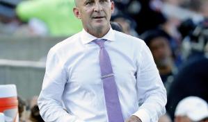 Comisionada de NWSL renuncia tras escándalo de técnico