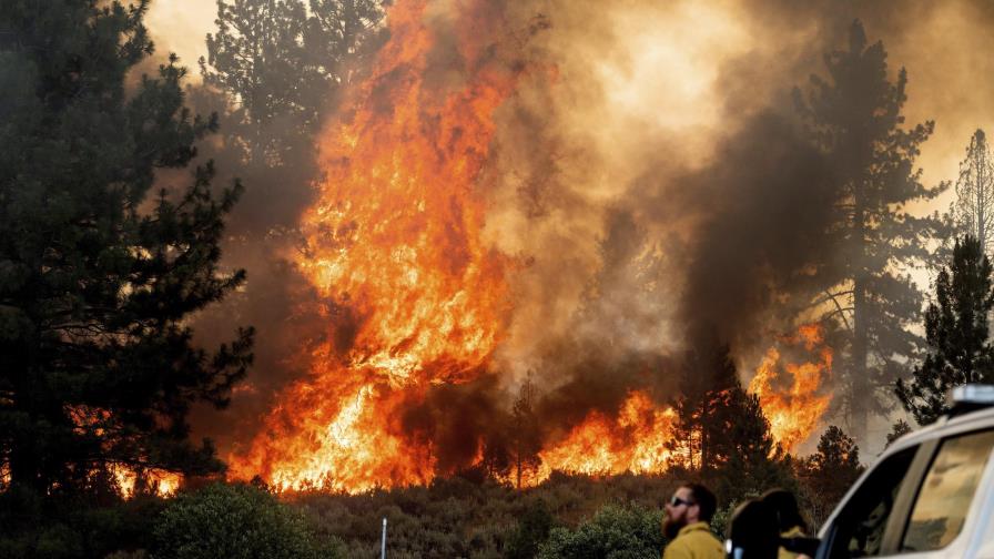 Incendio causa evacuaciones en norte de California