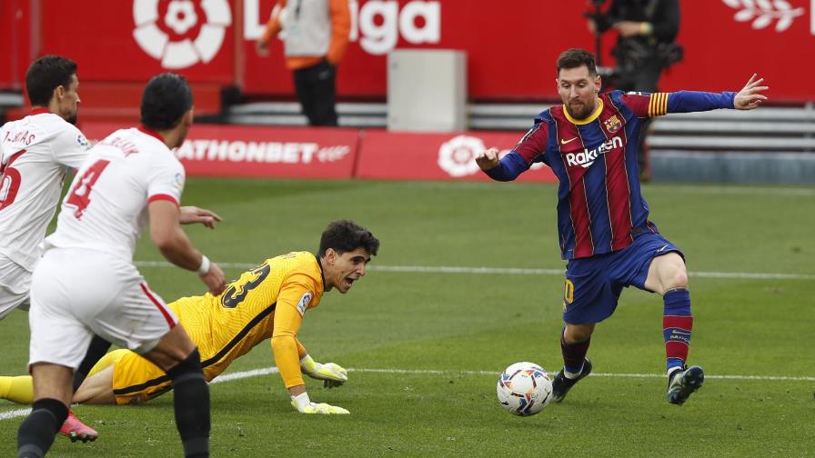 La magia de Messi da al Barcelona triunfo en Sevilla