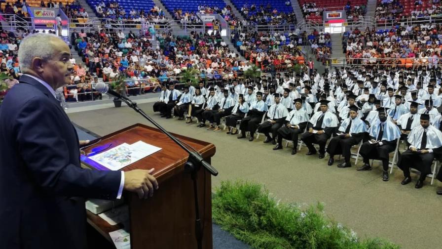 Ministro Agricultura indica uso de tecnología será futuro en la producción de alimentos