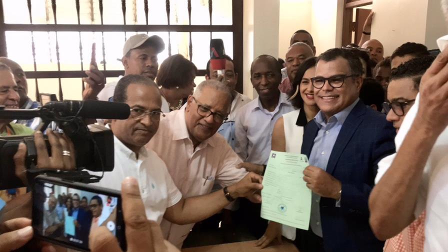 Tommy Galán buscará candidatura a senador nueva vez Tommy Galán buscará candidatura a senador nueva vez