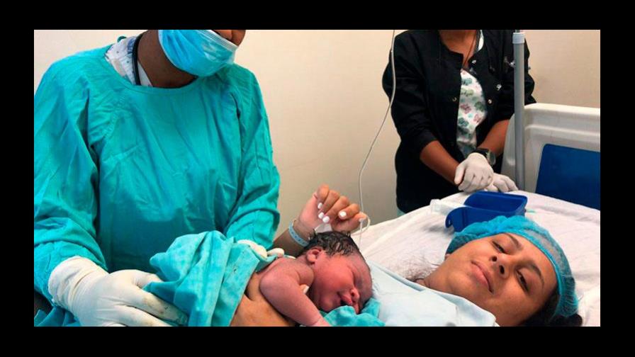 Dos niñas se convierten en los primeros nacimientos del 2020 en el país
