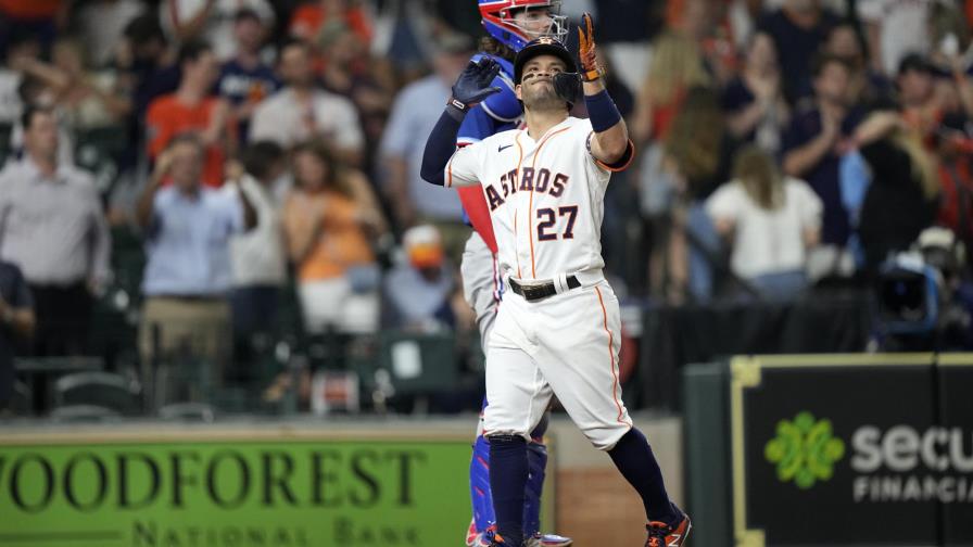 Altuve hace historia y Astros derrotan 8-4 a los Rangers Altuve hace historia y Astros derrotan 8-4 a los Rangers