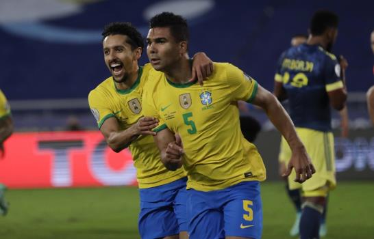 Con polémica, Colombia cae ante Brasil pero avanza