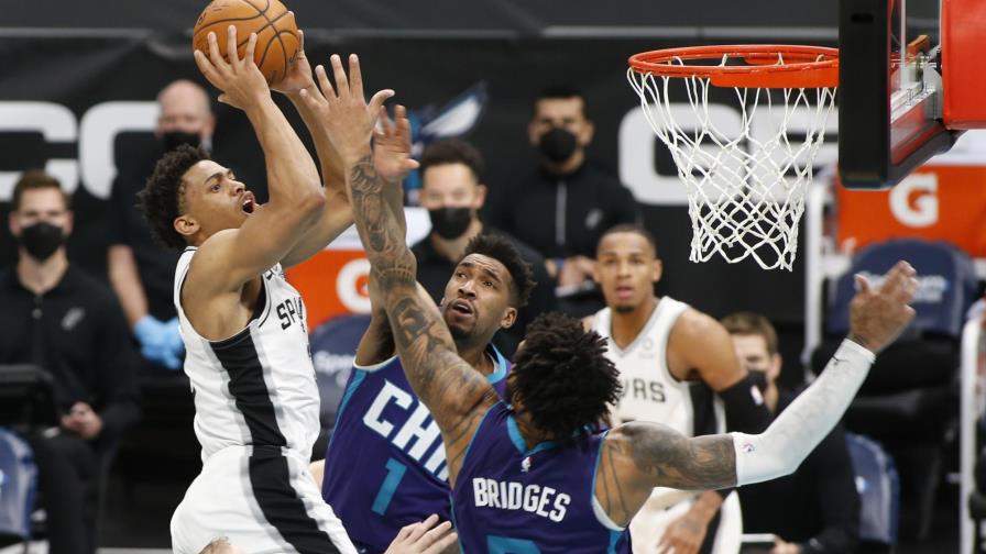 Posponen partidos de Spurs y Hornets por protocolos COVID