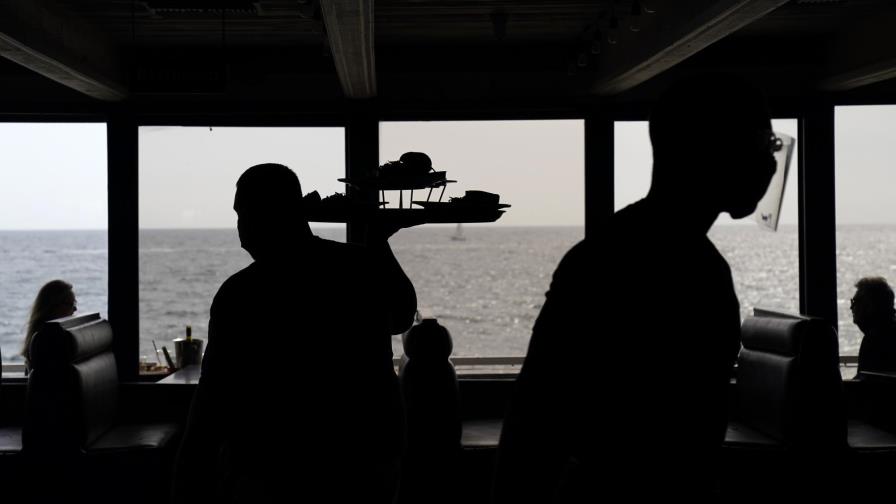 Los Ángeles se dispone a una reapertura parcial de negocios