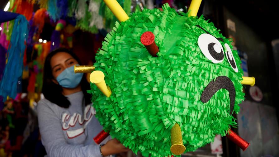 Una piñata del coronavirus para desahogarse del 2020 Una piñata del coronavirus para desahogarse del 2020