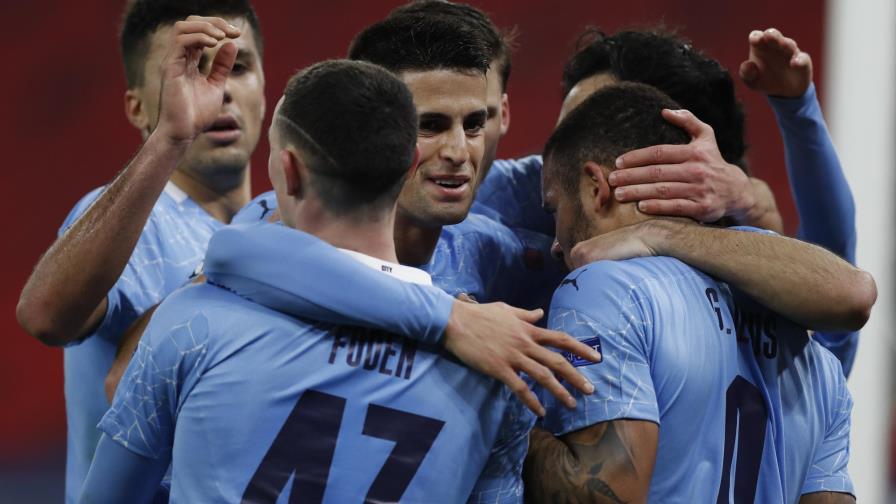 El Gladbach se persigna a lo extraordinario frente al City