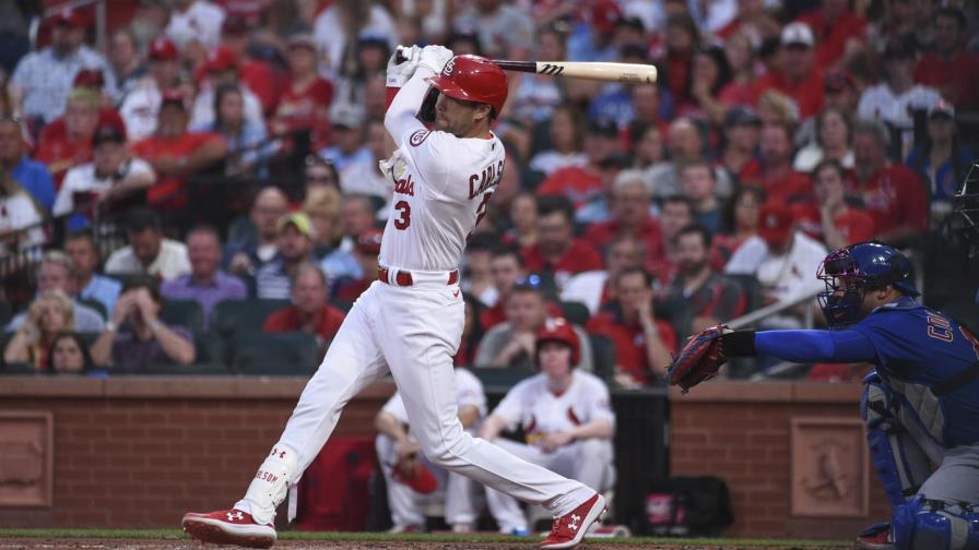 Carlson jonronea, remolca 4 y Cardenales superan a Cachorros