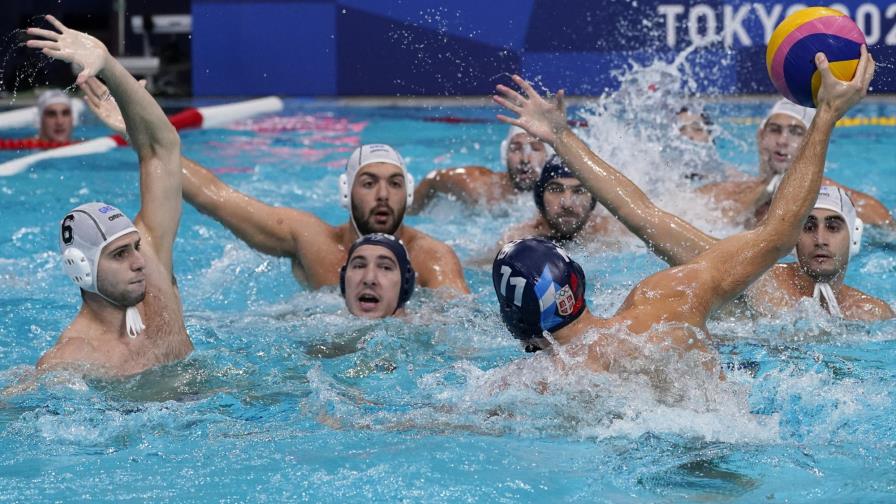 Serbia doblega a Grecia 13-10 por el oro en waterpolo
