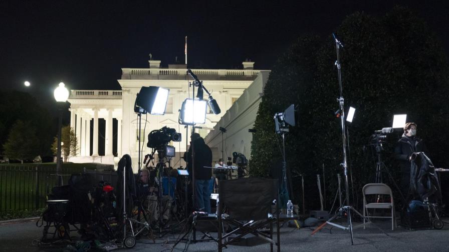 Medios de Estados Unidos refutan la declaración de victoria de Trump