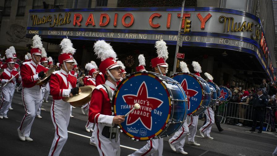 Artistas se preparan para desfile de Macy’s de Acción de Gracias