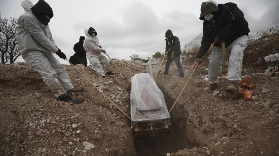 México supera los 321.000 muertos reales por COVID-19