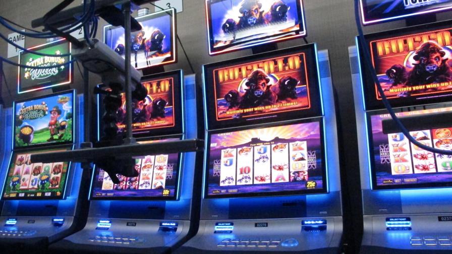 Casino presenta tragamonedas controladas por internet
