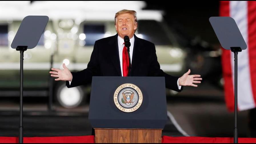 Trump enfrenta un posible juicio político que empezaría con Biden en el poder