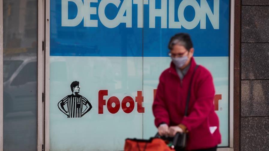 Decathlon retira sus máscaras de buceo de la venta para donarlas a hospitales