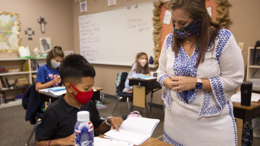 Pandemia causa rezago en estudiantes de EEUU