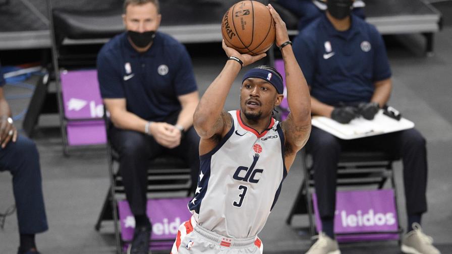 Wizards vencen a Hornets, irán contra Boston en repesca