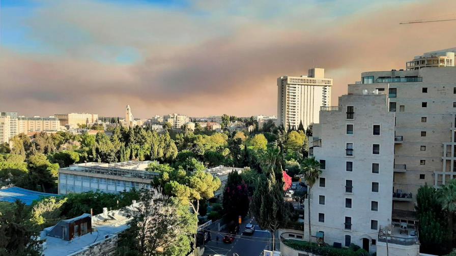 Un incendio cerca de Jerusalén obliga a evacuar varias áreas residenciales
