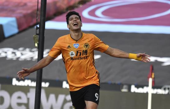 Watford sorprende a Leicester; Brighton al Arsenal