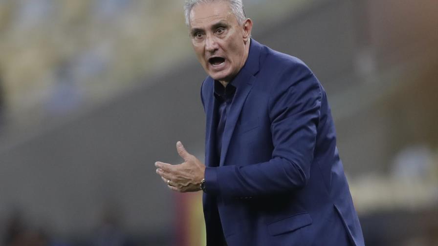 Brasil apuesta a su defensa y pierde en la Copa América