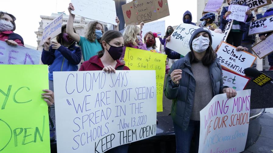 Nueva York cierra escuelas de nuevo por pandemia