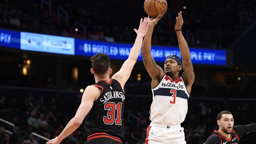 Beal anota 30 puntos; Wizards doblegan a Bulls