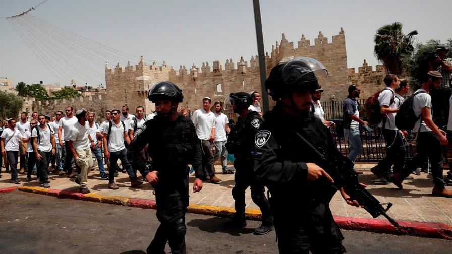 Continúa la violencia en Jerusalén en la jornada de más tensión en años Continúa la violencia en Jerusalén en la jornada de más tensión en años
