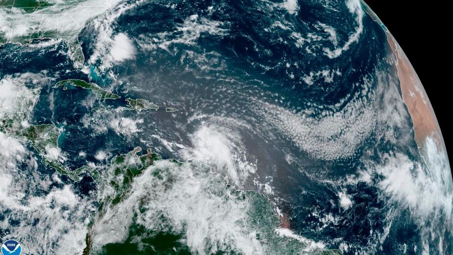 Autoridades ofrecen detalles sobre huracán Elsa 