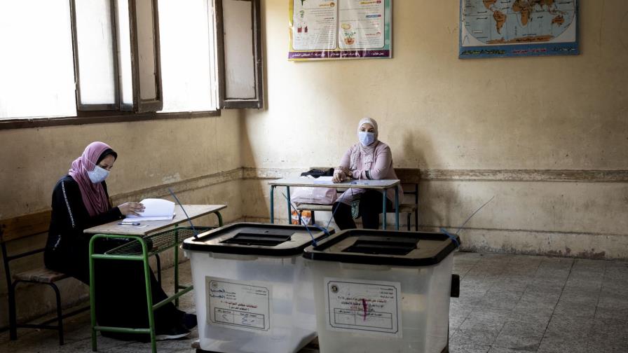 Egipto dice que enjuiciará a 54 millones que no votaron