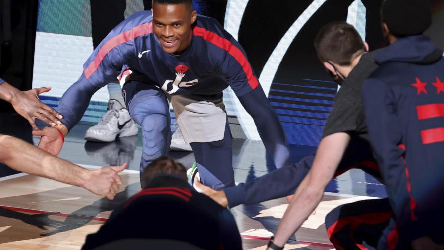 Magic vence a Wizards pese a noche histórica de Westbrook Magic vence a Wizards pese a noche histórica de Westbrook