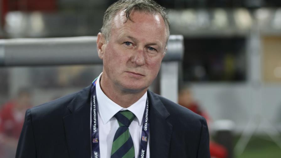 DT de Irlanda del Norte renuncia por demora de repechajes