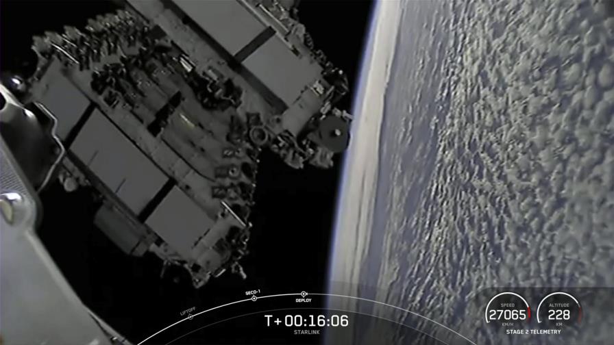 SpaceX lanza 53 satélites Starlink desde Florida SpaceX lanza 53 satélites Starlink desde Florida
