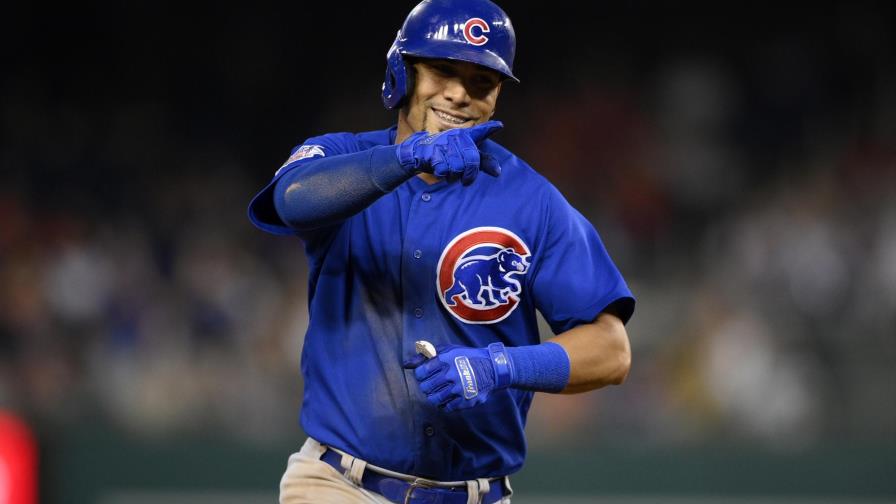 Hendricks llega a 13 triunfos, líder de las mayores